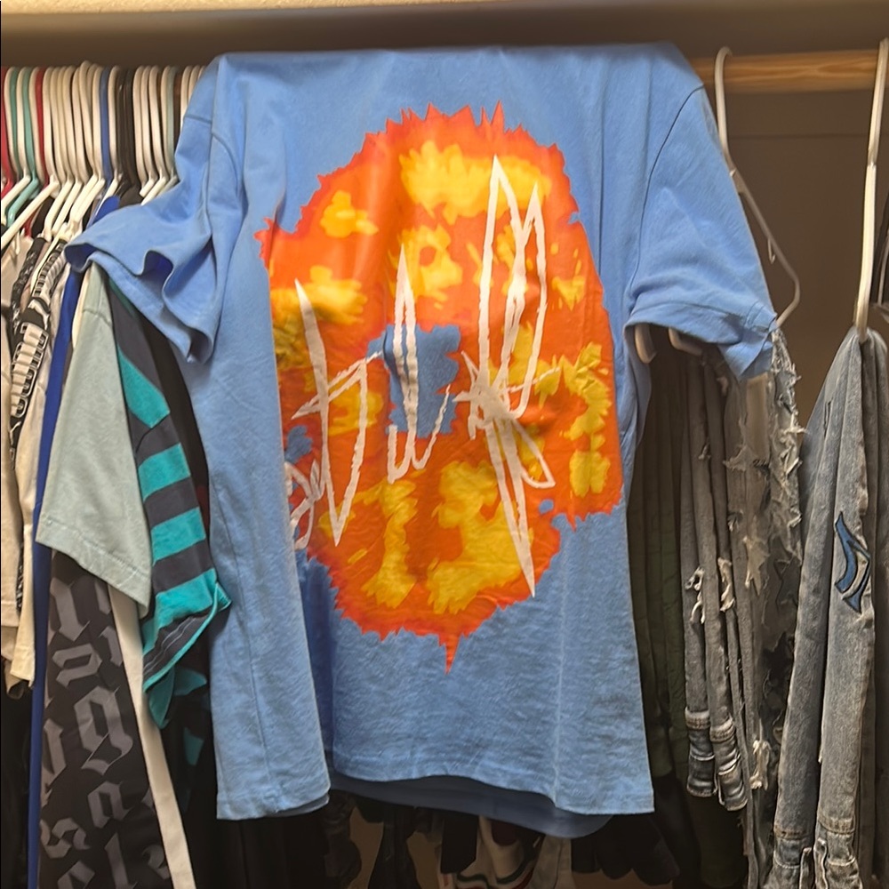 Blue Graphic denim, tears, T-Shirt xl